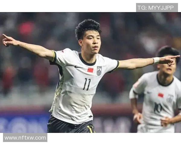 巨大献身！外媒：王钰栋收欧洲多队约请，年薪狂降80%，1年仅能赚60万